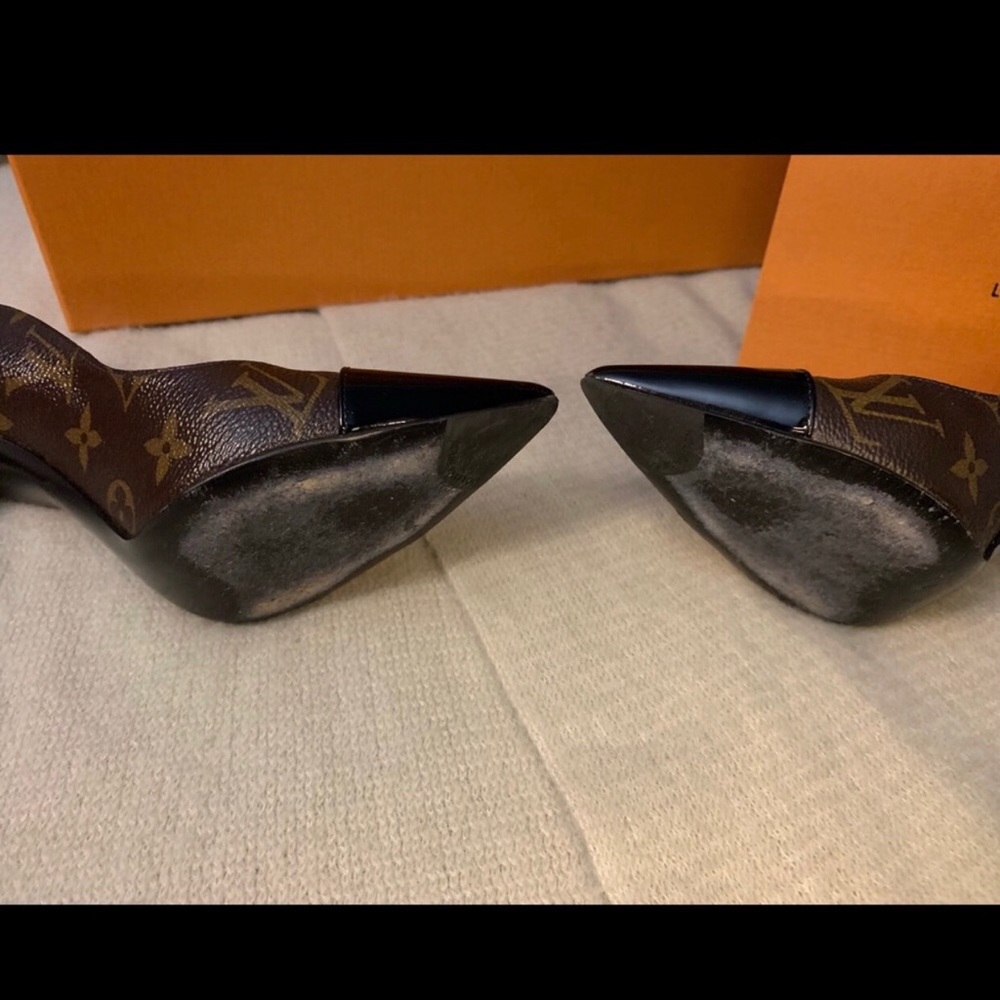 Authentic size 5.5 Louis Vuitton Pumps